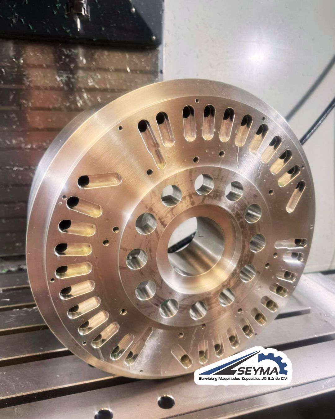 Componente industrial fabricado en acero inoxidable